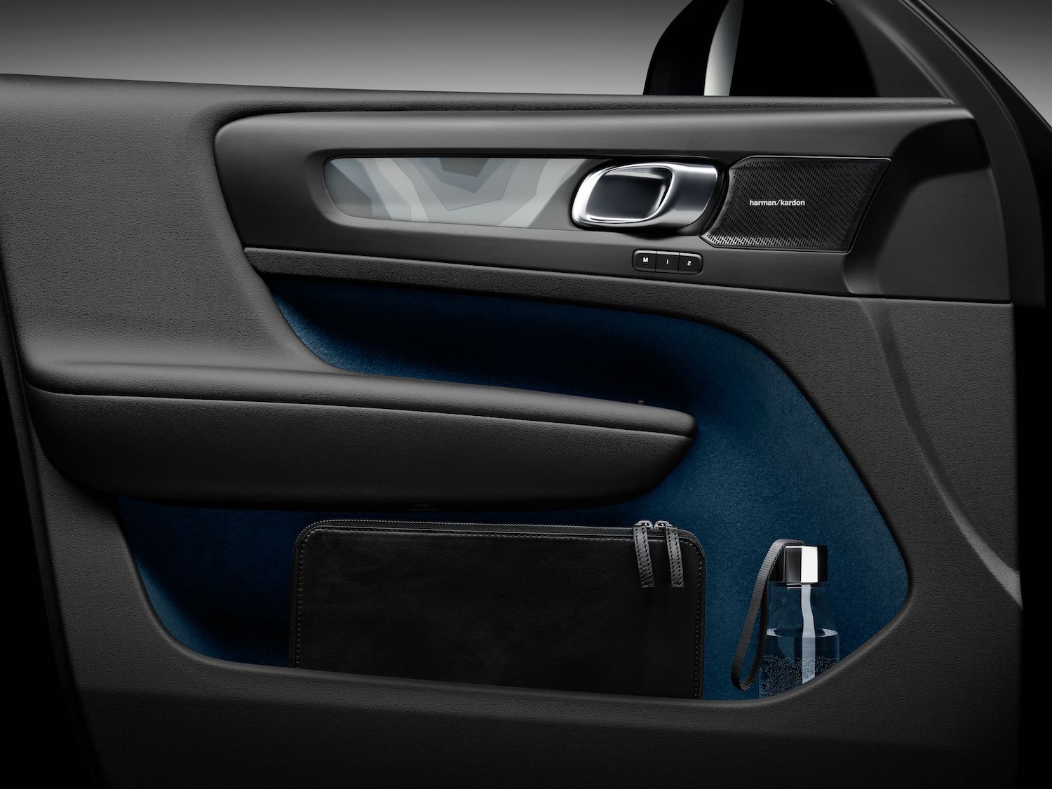 Volvo C40 - Explore the Features