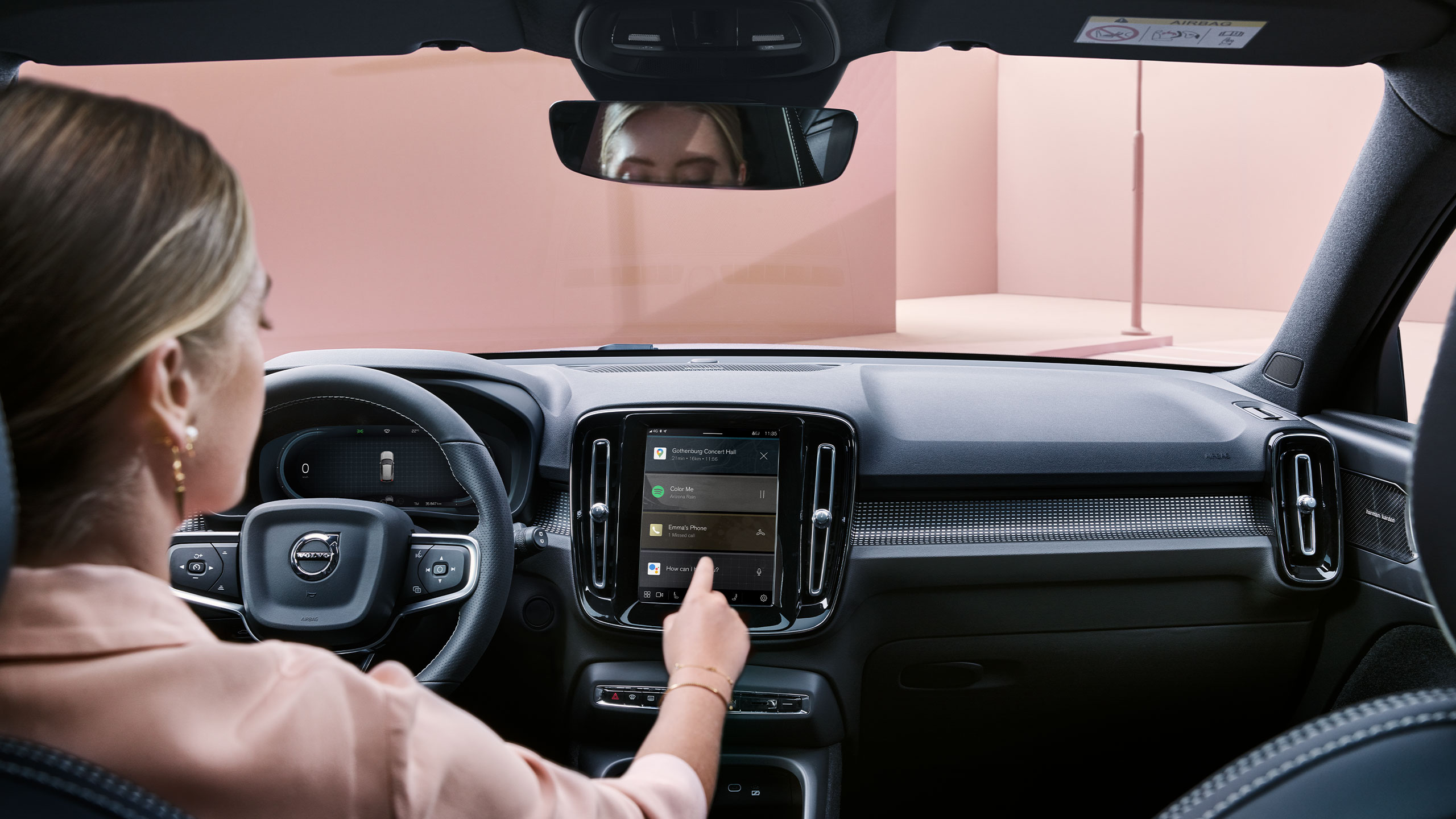 Volvo XC40 Recharge Pure Electric Gallery